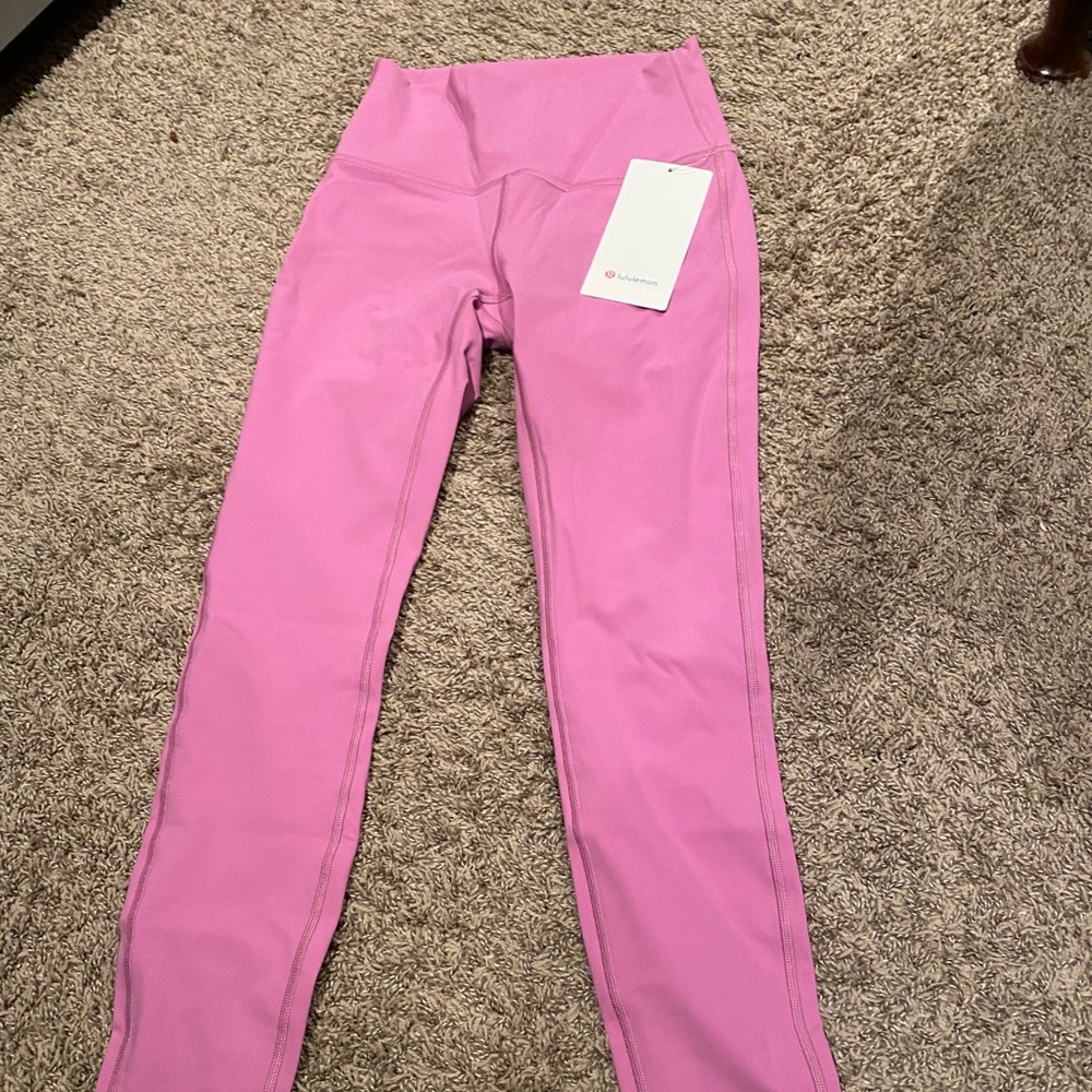 Lululemon Wunder Under 25”